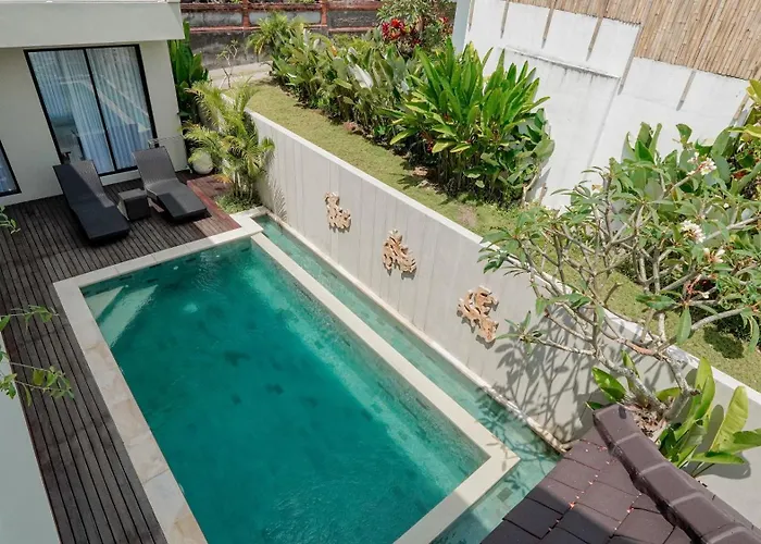 Glucks Private Pool